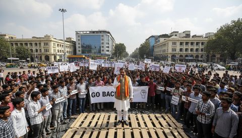 MP Omraje Nimbalkar Faces 'Go Back' Chants at Pune MPSC Student Protest