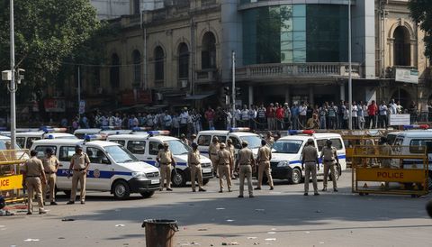 नागपुर के मुंजे चौक पर हथियारों के प्रदर्शन से दहशत, गैंगवार की आशंका